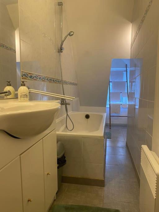 Appartement, Cite Medievale Laon Exterior photo